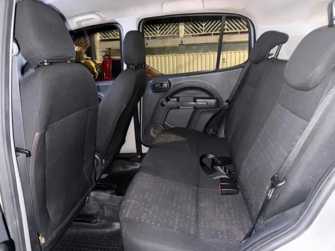 Fiat Uno Vivace/rua 1.0 EVO Fire Flex 8V 5P 2015