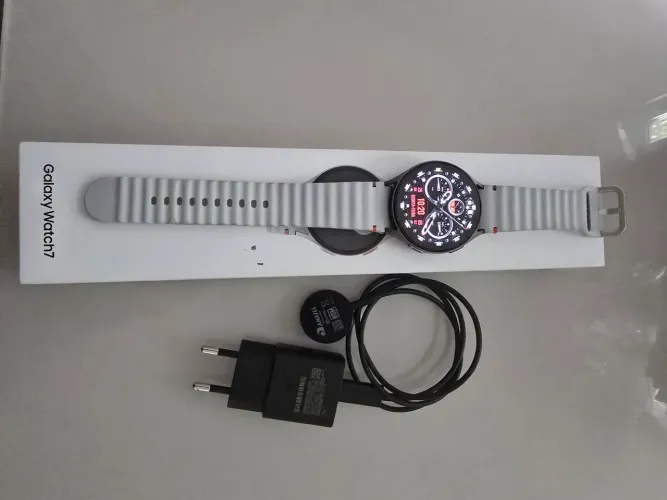 Samsung galaxy watch 7 extra top