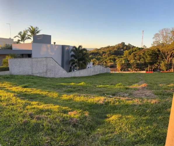 Terreno no Terras de Santa Cruz a venda com 604 m2 na cidade de Itatiba - SP