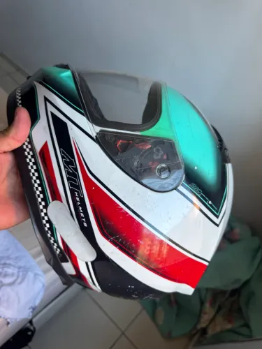 Vendo capacete MT
