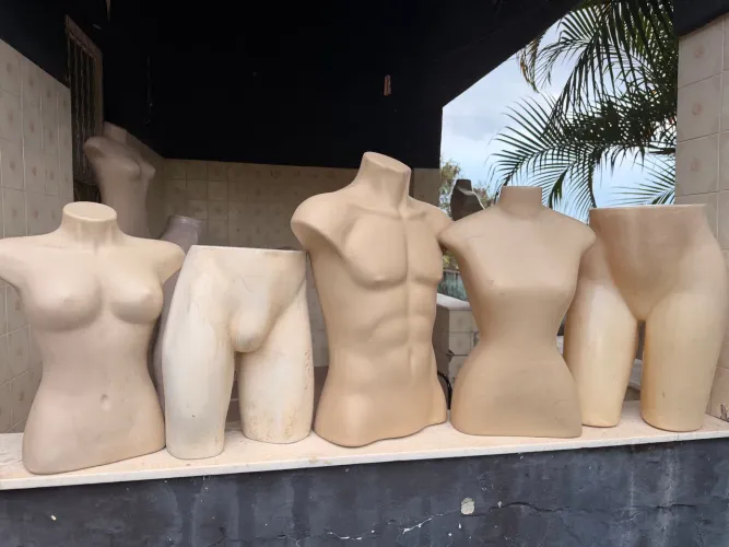 Kit com 6 Manequins para Loja - Busto e Parte Inferior - Usados
