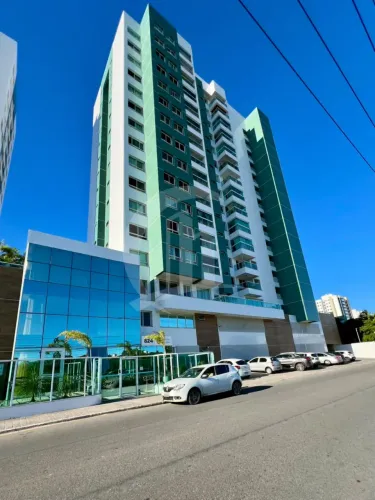 Apartamento com 67 m², suíte e condomínio com lazer completo na Atalaia