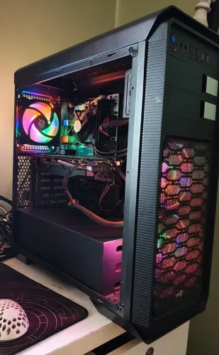 PC Gamer - i3 12100 + 16 GB Ram + RX 580 8 GB