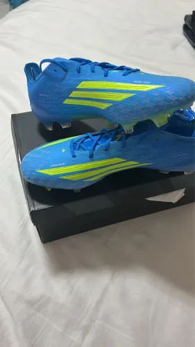Chuteira F50 Azul