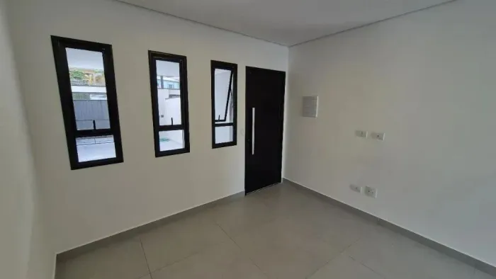 Casa Sobrado à venda com 3 dormitórios na Bela Vista, Osasco
