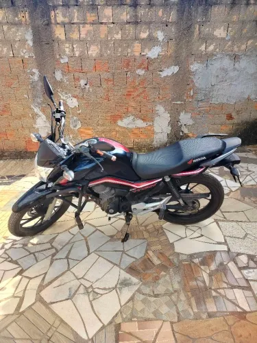 Titan 160