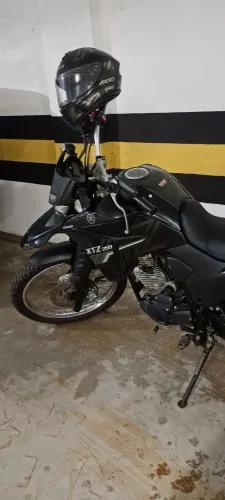 Moto Yamara XTZ Lander 250 cc