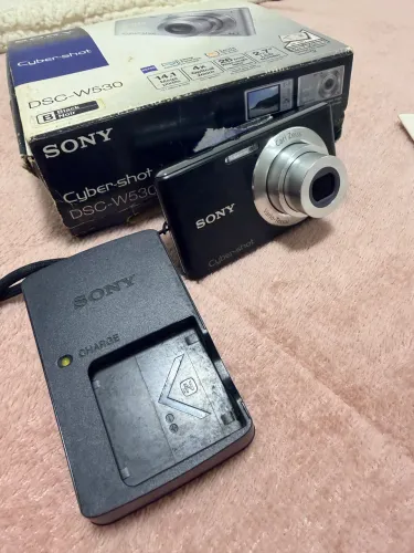 sony cyber shot 14.1 com caixa, carregador e manual