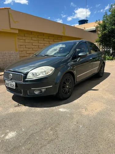 Fiat Linea LX 1.9/ 1.8 Flex 16V Dualogic 4P 2011