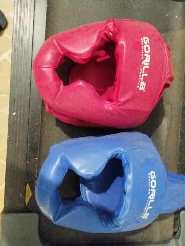 Capacetes de luta