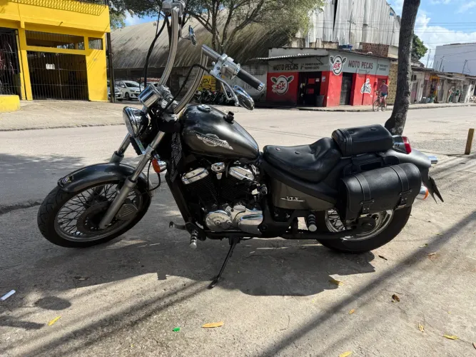 Shadow 600
