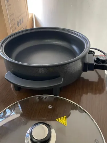 PANELA ELETRICA MANGIARE APER01I-02 PRETA REDONDA 30CM 1500W 220V AGRATTO