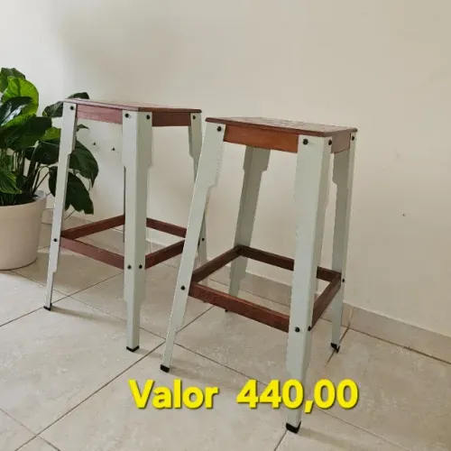 Bancos estilo industrial