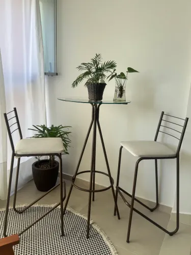 Bistrô com banquetas