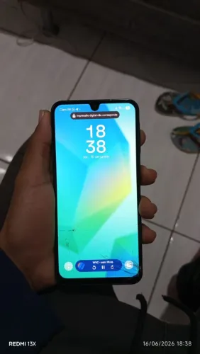 Celular a16 128gb 5g tela trincada funcionando tudo