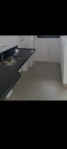Vendo Pia de granito e Porta de vidro - AP Novo haverá um Projeto de Decoração.