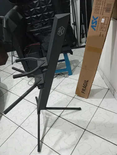 Pedestal teclado estante