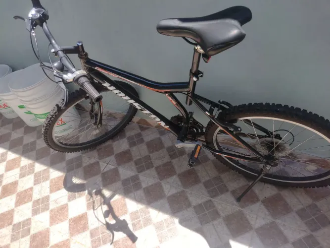 Bicicleta semi nova 18 marchas! 