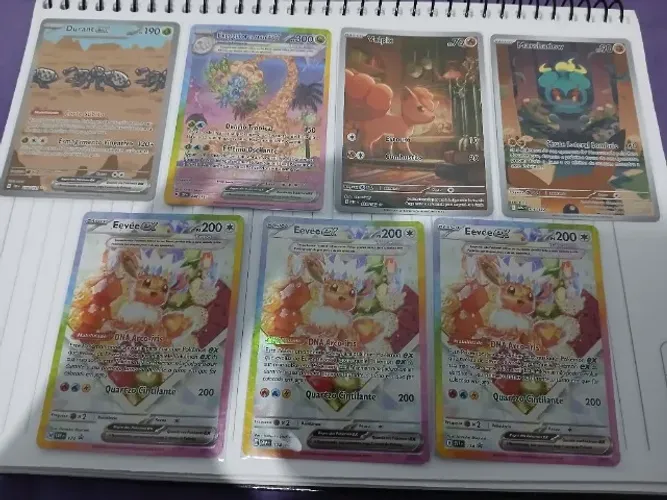 Kit cartas Pokémon (Vulpix, Durant, Eevee, Marshadow e Exeggutor)