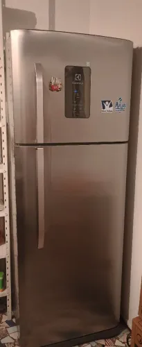 Geladeira Eletrolux inox