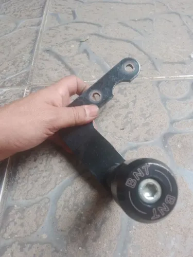 Slaider para moto, tarugo em alumínio. O parafuso não enferruja.