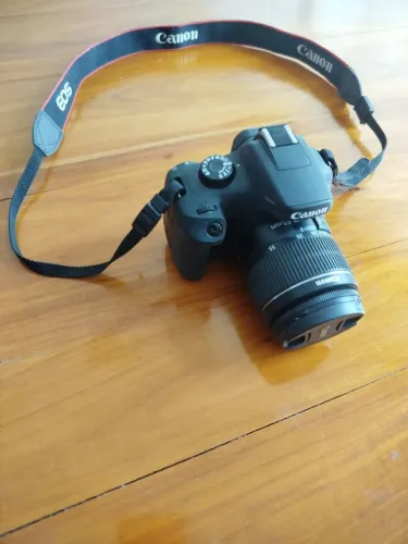 Camera Canon semi-profissional