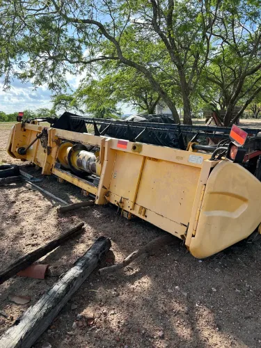 Plataforma soja new holland 20?