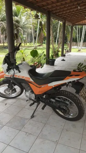 Moto Honda Bros 160