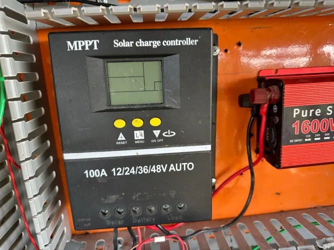 Controlador De Carga Solar Mppt 100a Eletronica 12v24v36v48v