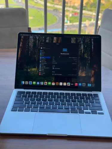 Macbook Air M4 16/256gb