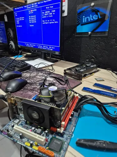 Kit core 2 duo ddr 3 4gb + Gt 710