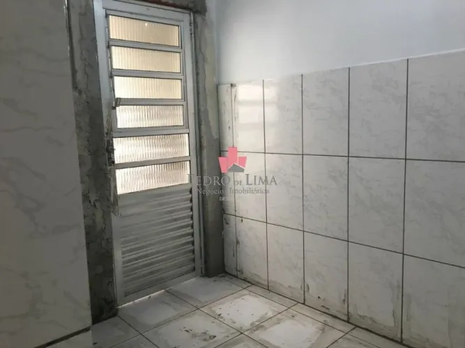 Terreno 480m² com casas antigas na Penha
