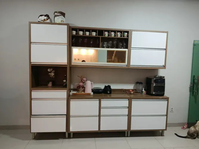 Vendo armário de cozinha três peças em mdf