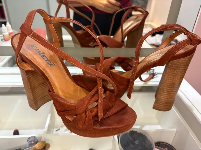 Sandália Colcci n 37