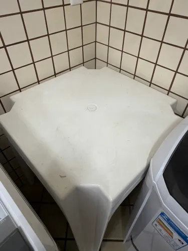 Vendo Jogo de mesa com cadeiras 