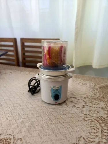 Aquecedor de Cera Mega Bell com Pote com Cera Depilatória em Pérolas Depimiel 300g