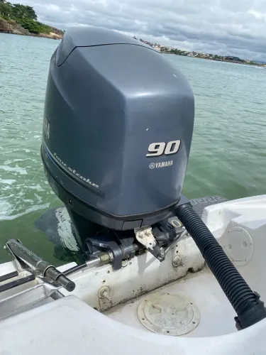 Motor de popa Yamaha 90hp 4t superconservado