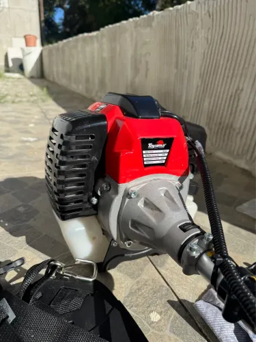 Máquina de Cortar Grama 