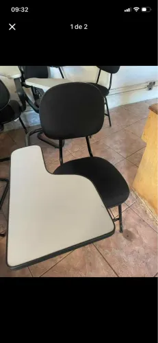 Cadeiras de escola