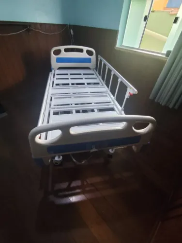 Cama Hospitalar Elétrica para Paciente Acamado - Praticamente Nova