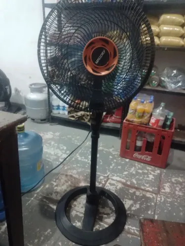 Ventilador de pé