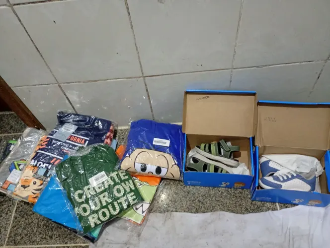 10 Kits de roupas infantis 6 anos , masculino, e 2 calçados tamanho 21