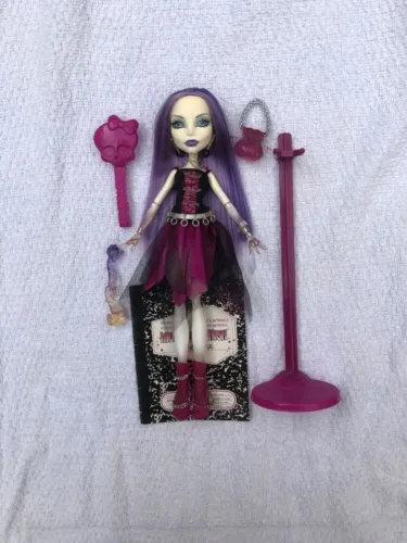 monster high spectra básica 