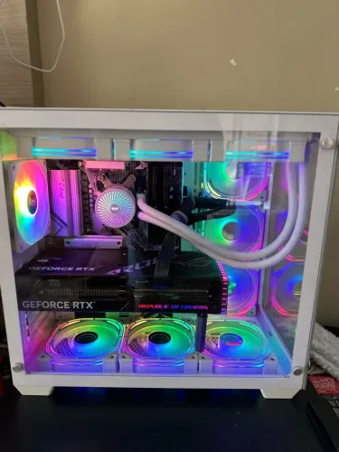 PC Gamer Ryzen 5 9600X + ROG Strix RTX 4060 Ti + 32GB DDR5 + SSD NVMe 1TB