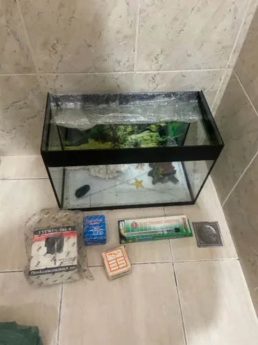 Aquário + bomba+acessórios (completo) baratíssimo leia