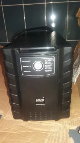 Nobreak NHS Premium 3000VA E.Bivolt S.120V/220V Conf. Bat 3x17Ah/36V USB 8 tomadas