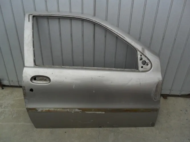 Porta palio 97 a 2003 original lado direito modelo 2 portas