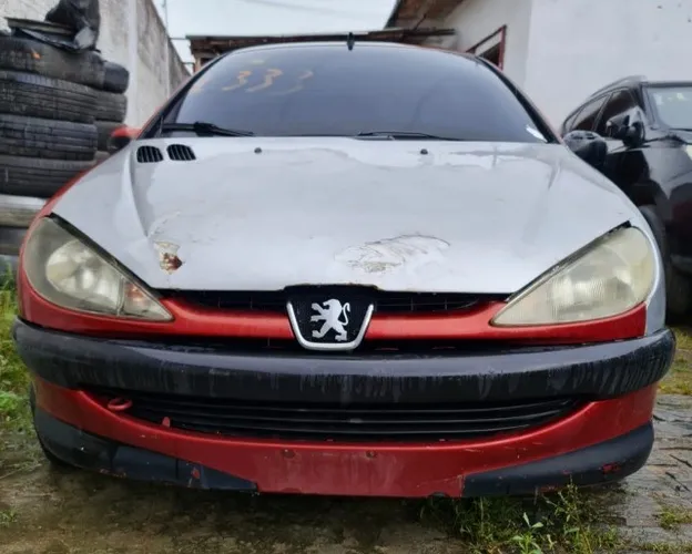 Peugeot 206 1.0 16 v 2001 sucata de Leilão