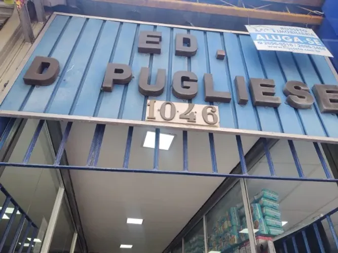 Prédio comercial com Salas ótimas para cursos para alugar no Centro de Nova Iguaçu