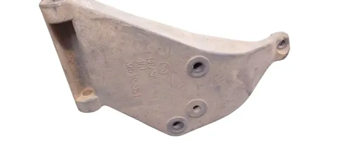 Suporte Bomba Direção Hidraulica Santana Quantum 1995-1996